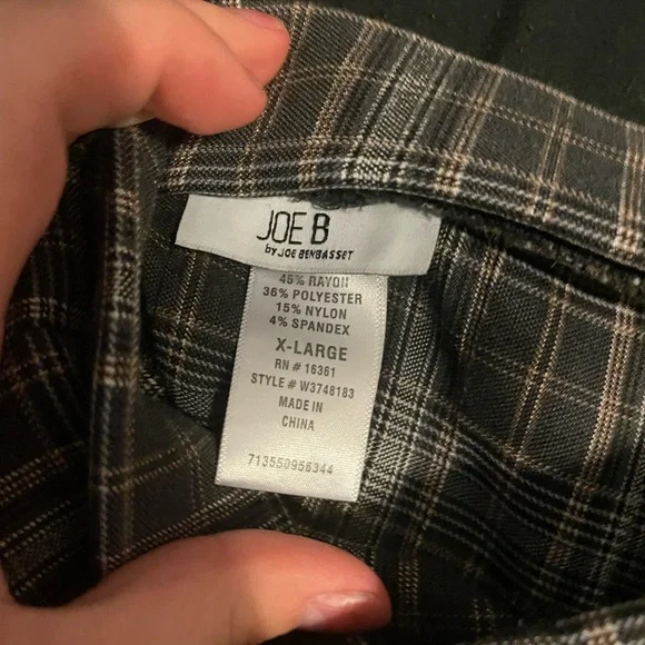 pleated skirt - Picture 2 of 2